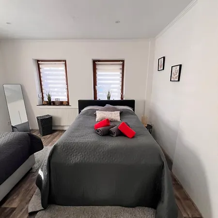 Happy Apartment *